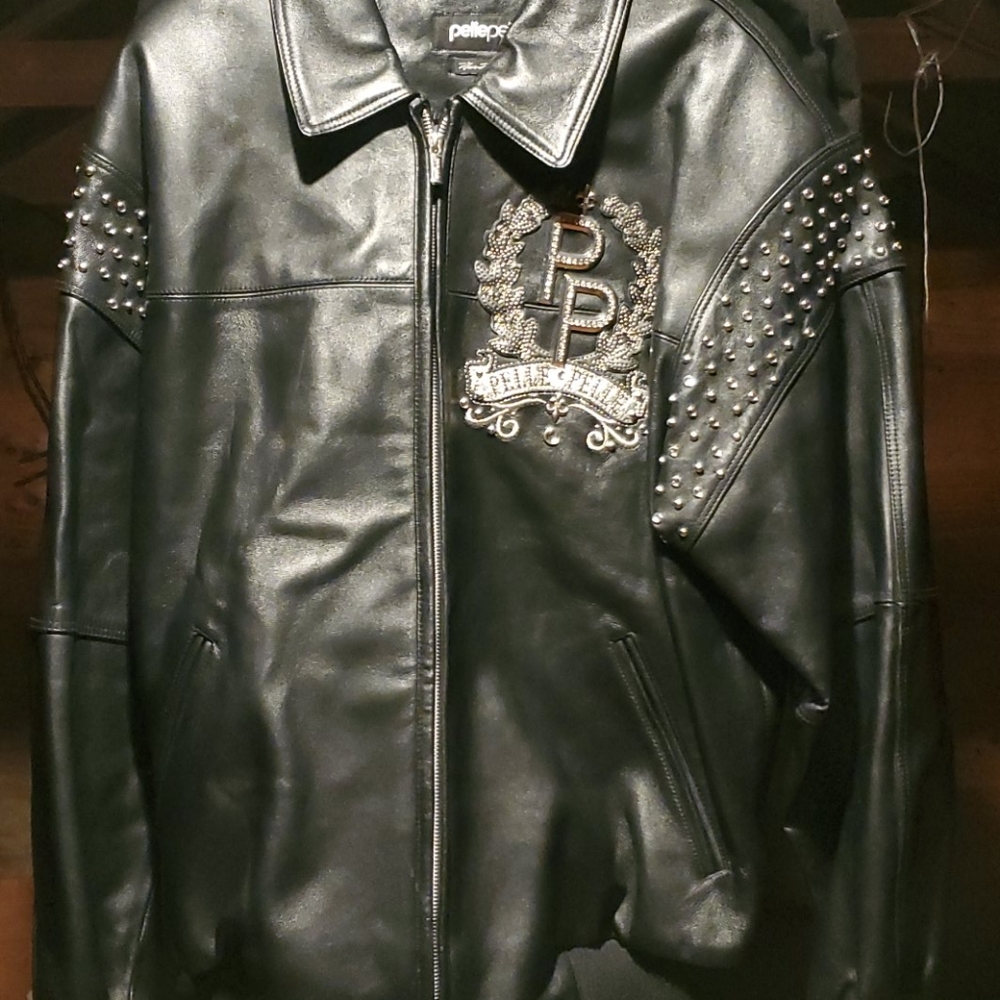 "Live Like A King" leather jacket, size 46